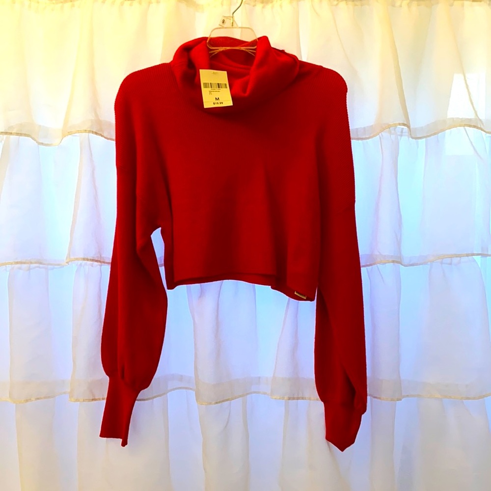 NWT Cropped sweater.